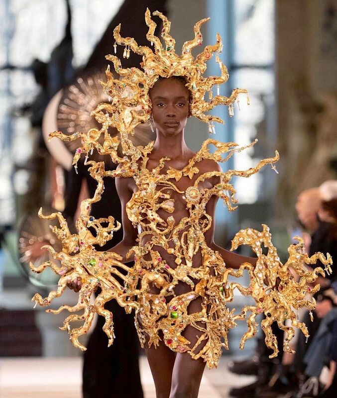 Schiapparelli SS22open_low Schiaparelli SS22