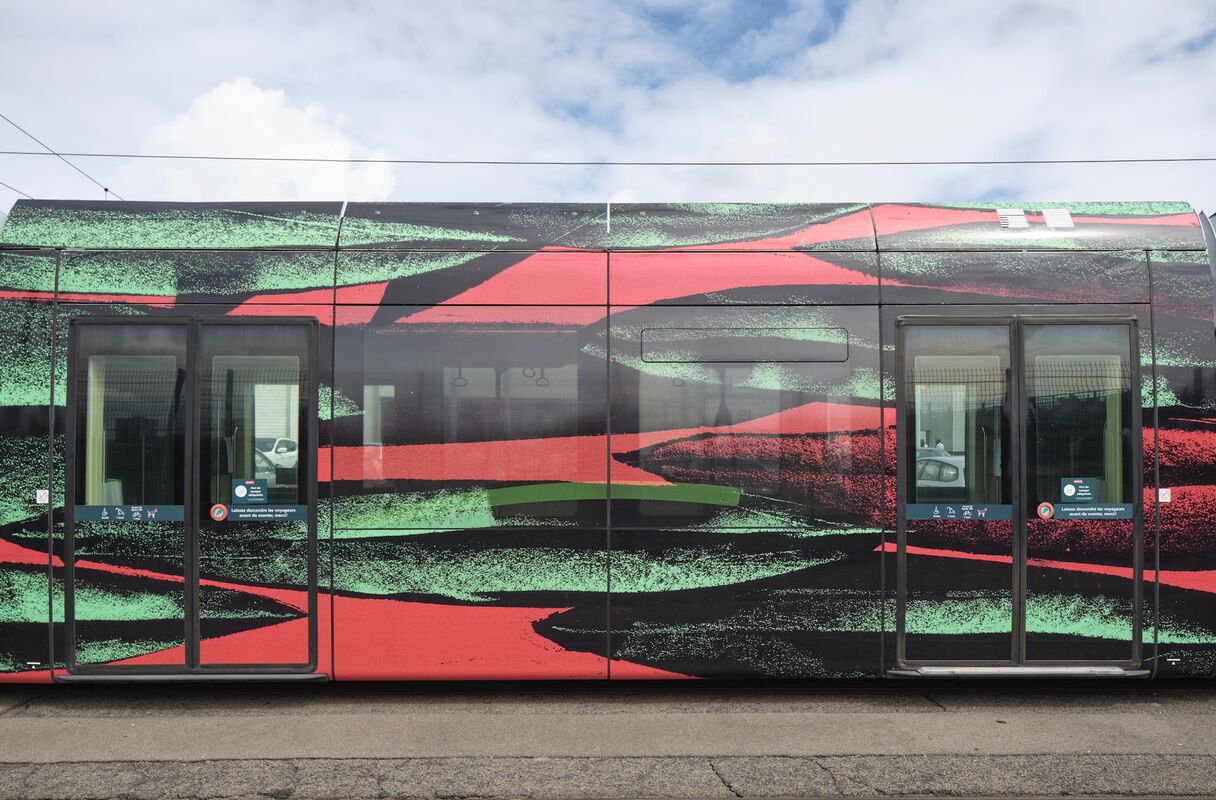 Tramway Rouge_1 Le voyage à Nantes